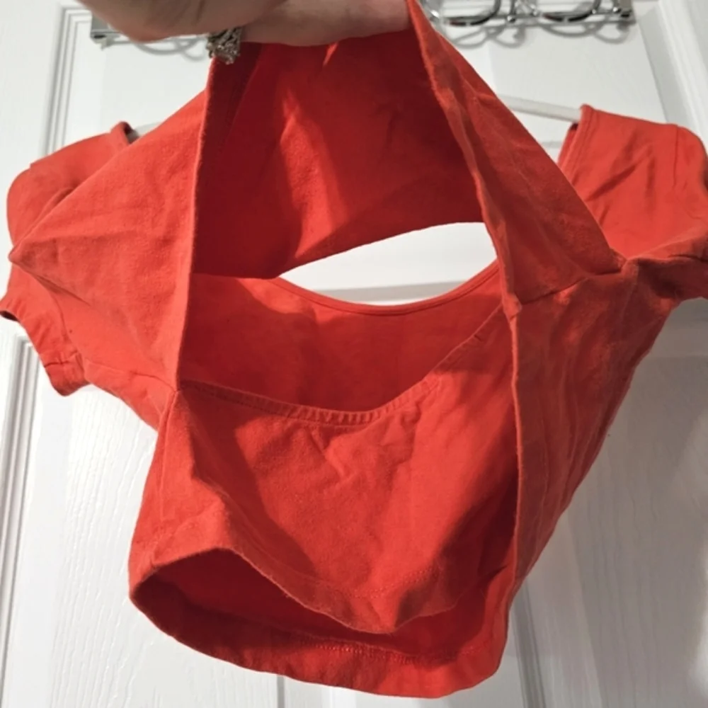 Charlotte Russe Tee Shirt Crop Top - Size M - Picture 5 of 10